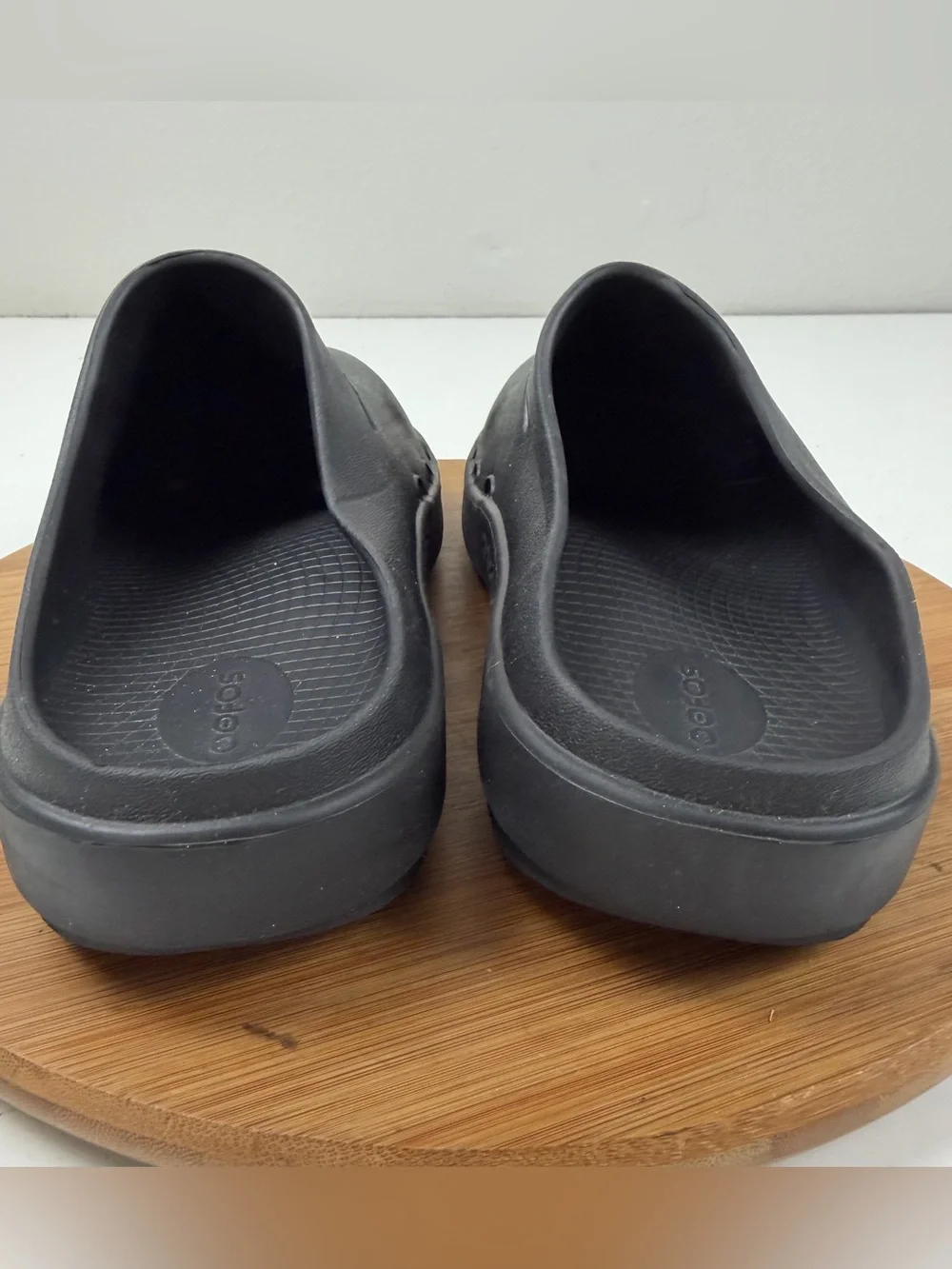 OOFOS OOcloog Men's Black Slip-On Recovery Clogs